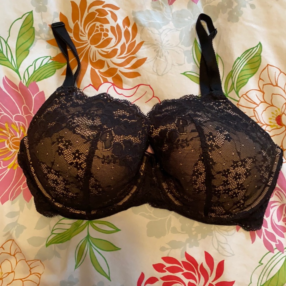 Victoria’s Secret lined lace Demi bra